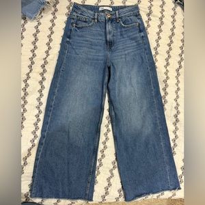 Zara high rise cropped wide leg denim SZ 4 raw hem medium wash no distressing